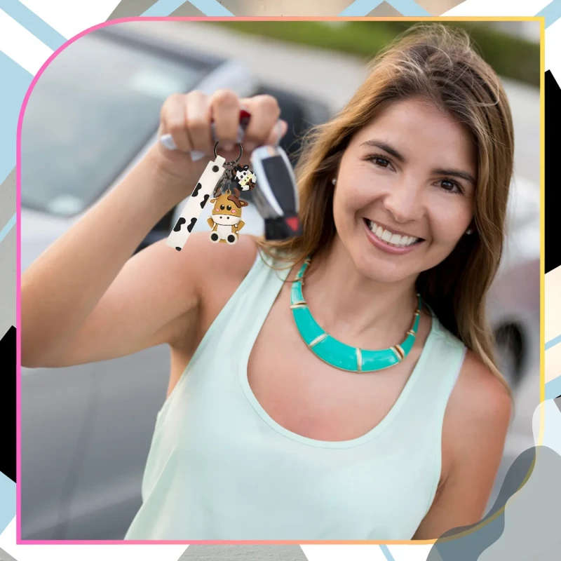 Brelok-Krowa-Zwierzak-do-kluczy-torebki-Byk-na-prezent 1.webp