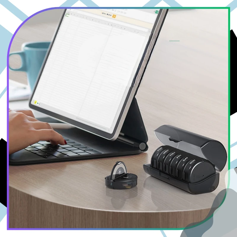 Pudełko kasetka organizer czarny na leki 7 dni okrągły 3.webp