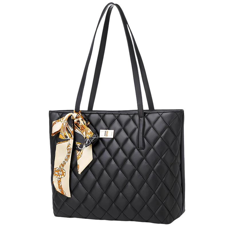 Czarna Torebka Damska Tote Pikowana Duża Pojemna Elegancka4.webp